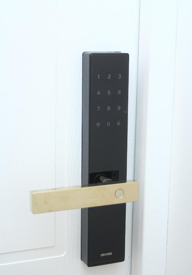 Parilament On Rustaveli 4 Rooms Tbiliszi Kültér fotó
