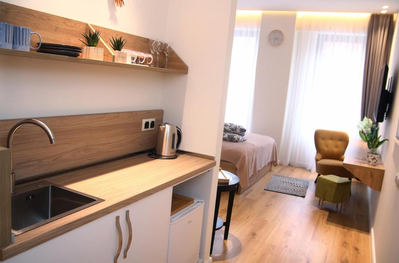 Parilament On Rustaveli 4 Rooms Tbiliszi Kültér fotó